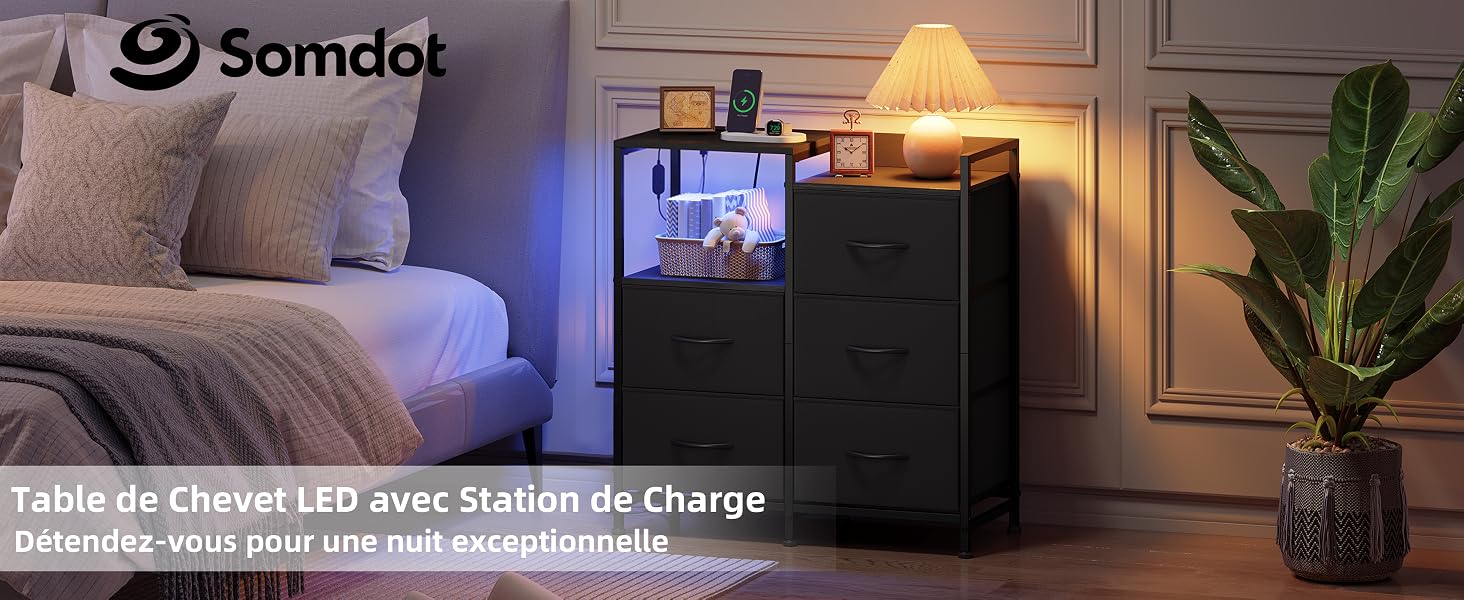 Le texte se lit comme suit : « Somdot » et « Table de chevet LED avec Usiable de Charge timenne vem que um pode recarregue ». Table de chevet noire avec éclairage LED intégré et capacité de recharge sans fil dans la chambre à coucher.