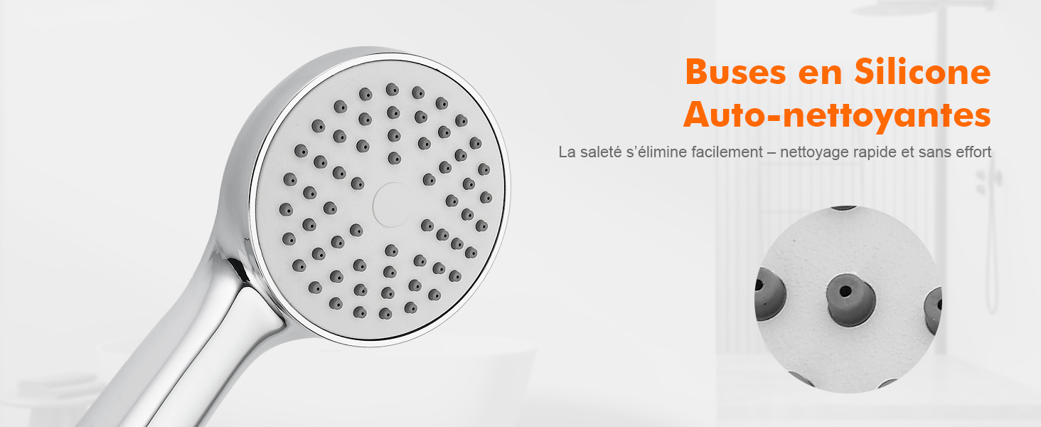 Le texte indique « Buses en silicone » et « Auto-nettoyantes ». Images de produits montrant différents pommeaux de douche et modèles de jets d'eau en finition blanche.