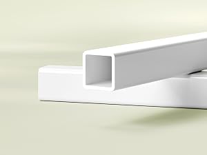 Material arquitectónico o de construcción blanco que se muestra en varios ángulos sobre un fondo blanco, que parece ser un componente estructural o una pieza de adorno.