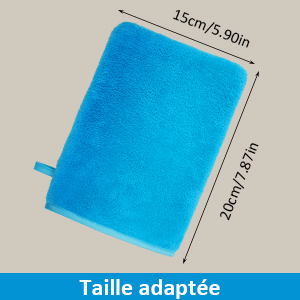 ou serviette en microfibre mesurant 15 cm/5,90 pouces par 20 cm/7,87 pollici. Testo « Taille Adaptée » (Taille adatteée)