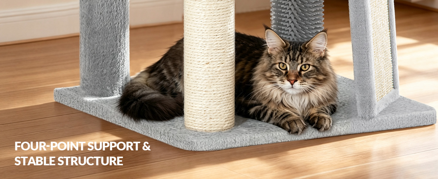 Le texte indique « SUPPORT EN QUATRE POINTS ET STRUCTURE STABLE ». Arbre à chat en tapis gris avec deux chats tigré. Plusieurs poteaux verticaux et niveaux de plate-forme pour grimper et se reposer.