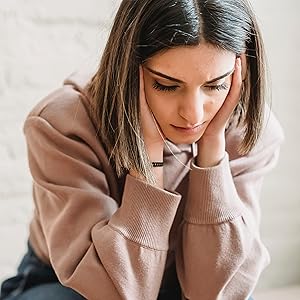 Sorgen wegen der Anwesenheit einer Maus Ratten“ /></td>
<td>
<h3>Sie haben Anzeichen für die Anwesenheit von Nagetieren in Ihrem Zuhause und dann beginnt die Sorge...</h3>
<p>Vielleicht haben Sie in der Nacht Kratzgeräusche gehört, schwarzen Kot oder beschädigte Gegenstände mit Bissspuren gesehen….</p>
<p>Alle diese Anzeichen deuten auf das Vorhandensein von Nagetierschädlingen hin und bergen erhebliche Risiken.</p>
</td>
</tr>
<tr>
<td><img src=