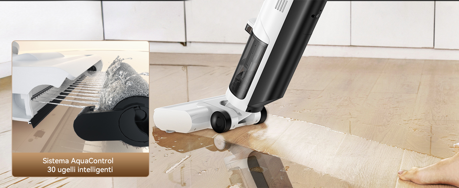 Aspirapolvere senza fili con funzione spray per la pulizia di un pavimento piastrellato. L'immagine inserita mostra l'acqua che spruzza dal dispositivo su una superficie ruvida