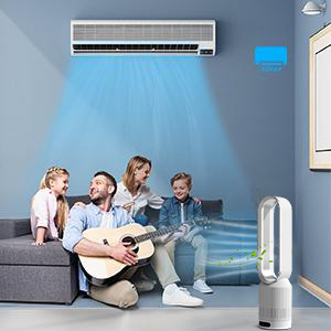 qui souffle de l'air frais sur une famille assise sur un canapé. Un ventilateur colonne et un purificateur d'air sont visibles dans la pièce.