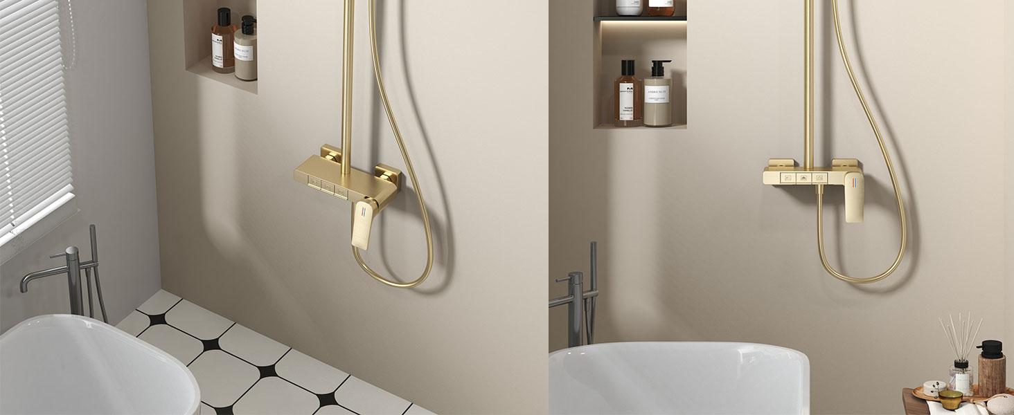 Salle de bain moderne dotée d'une baignoire autoportante blanche et d'une douche murale en laiton avec pulvérisateur à main. Les étagères murales intégrées contiennent des produits de salle de bain.