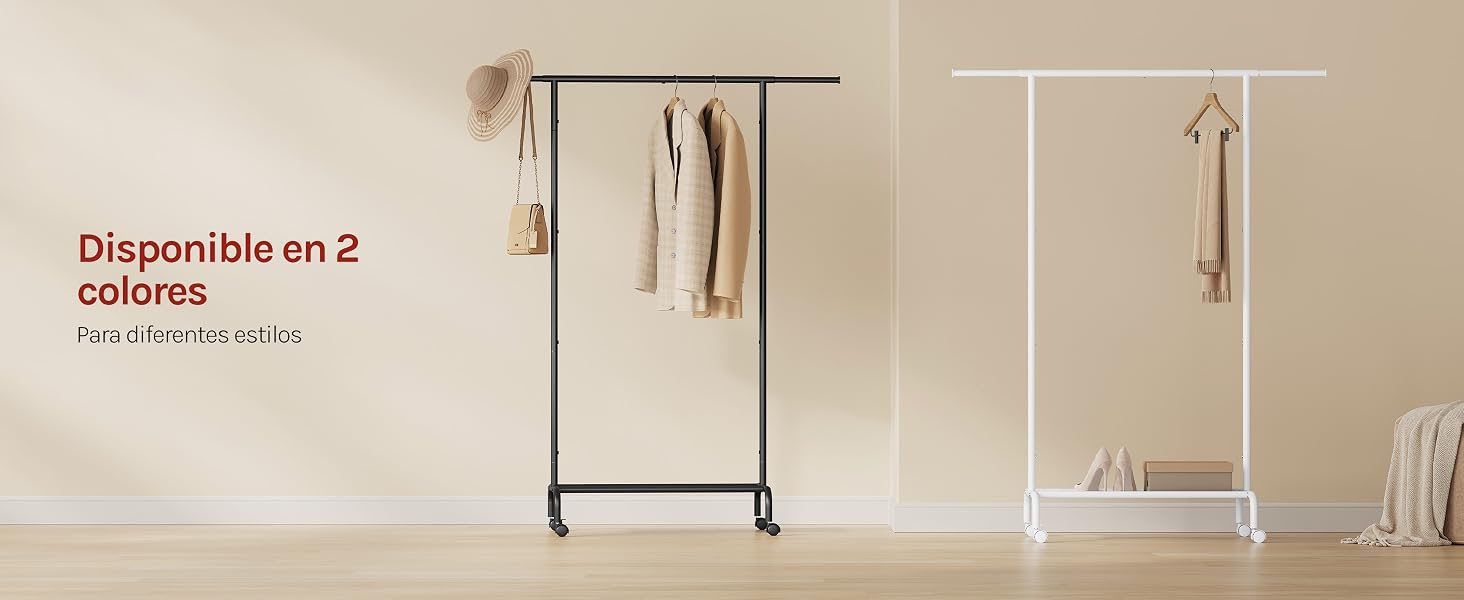 El texto dice «Disponible en 2 colores» y «Para o ren-14 cm o». El expositor de ropa muestra dos opciones de color: marcos de metal de colores oscuros y claros con prendas y accesorios colgantes sobre fondo de madera.