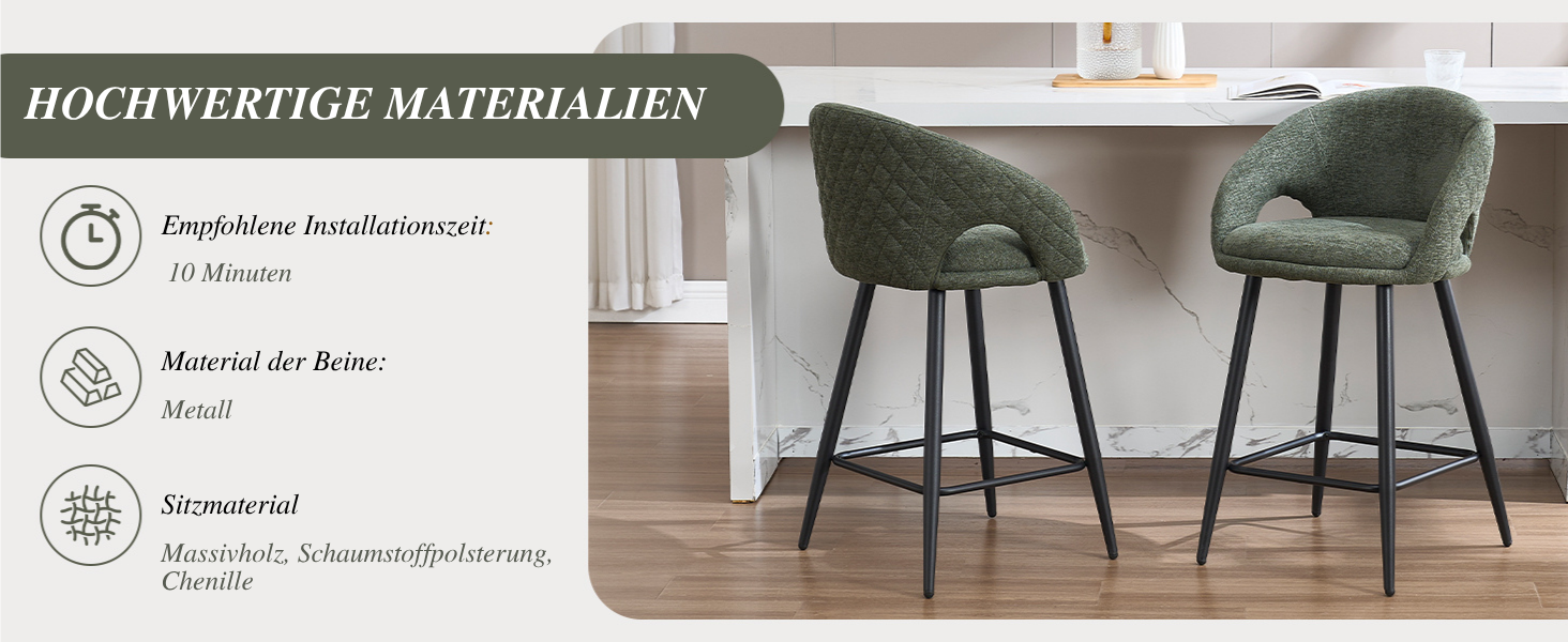 Moderner Essbereich mit zwei olivgrün gepolsterten Barhockern mit Metallbeinen, die an einem runden Tisch angeordnet sind. Die Symbole für Materialspezifikationen sind im Overlay sichtbar.