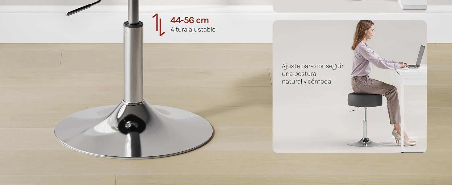 Varias vistas muestran un soporte de altura ajustable con un indicador de medición que muestra «44-90 cm».
[SENTENCE 16] El soporte se muestra desde diferentes ángulos en un entorno de color claro.
