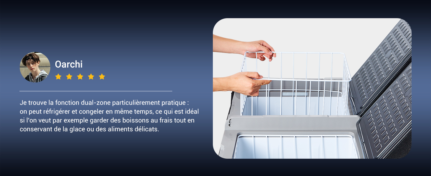 Une main tient un panier métallique attaché à un lave-vaisselle.