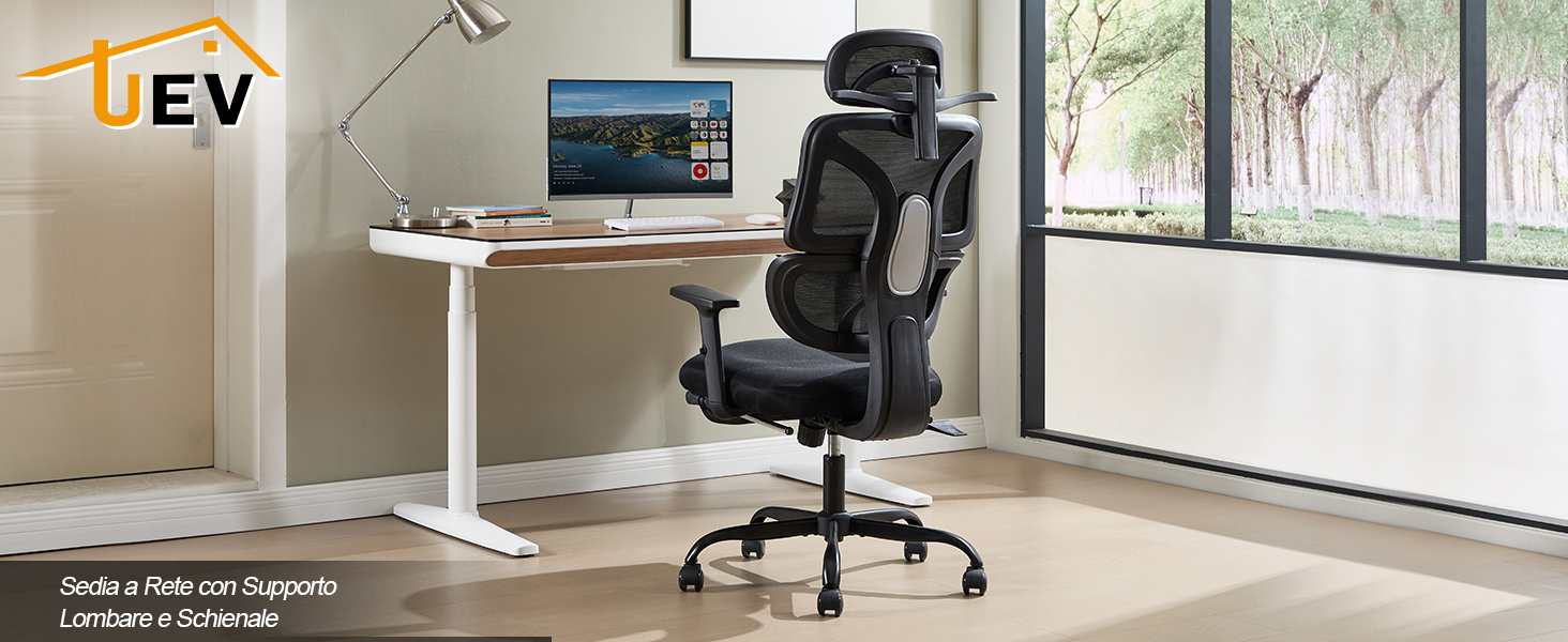 Configurazione dello spazio di lavoro per ufficio che mostra una scrivania regolabile in altezza nei colori beige/crema, abbinata a una sedia da ufficio ergonomica.