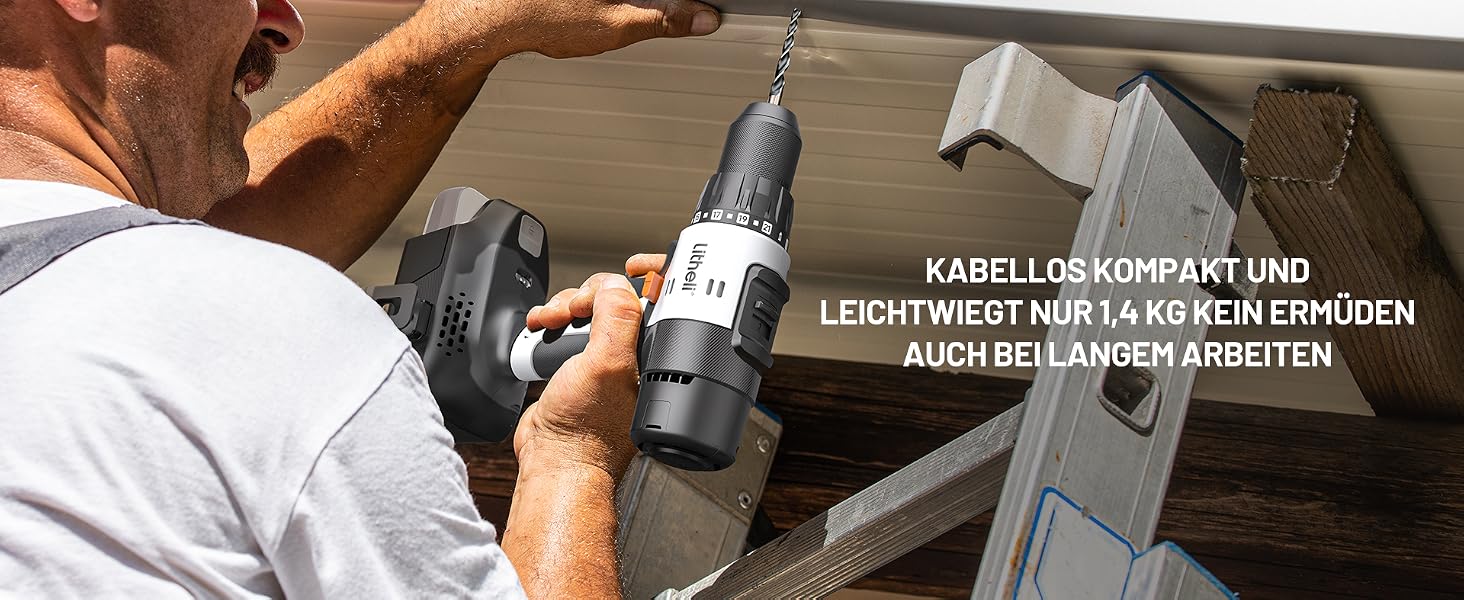 Person, die eine Akku-Bohrmaschine auf einer Holzkonstruktion benutzt. Die Bohrmaschine wird als kompakt, mit 1,4 kg leicht und für den längeren Gebrauch geeignet beschrieben