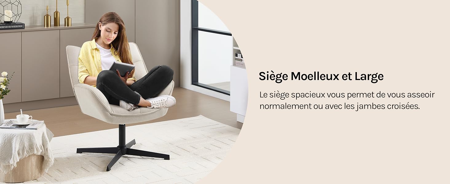 Grande chaise blanche en forme d'œuf avec rembourrage moelleux. Femme assise confortablement, jambes croisées, utilisant une tablette. Le produit présente un design spacieux pour des sièges décontractés