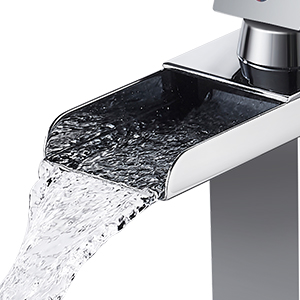 Chute d'eau bec