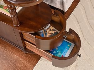ein kleiner Tisch mit einem Tablet darin.