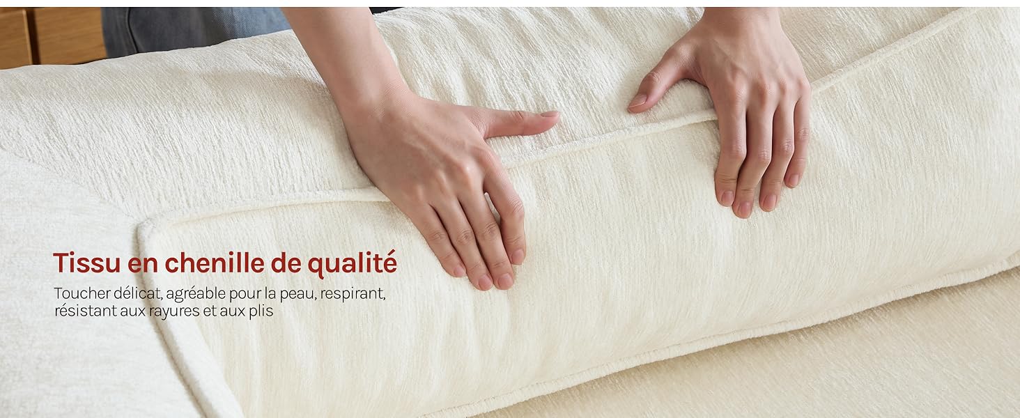 Le texte se lit comme suit : « Tissu en chenille de qualité » avec du texte français supplémentaire en dessous. Les mains touchent la surface du tissu chenille texturé blanc, démontrant la qualité du matériau doux.