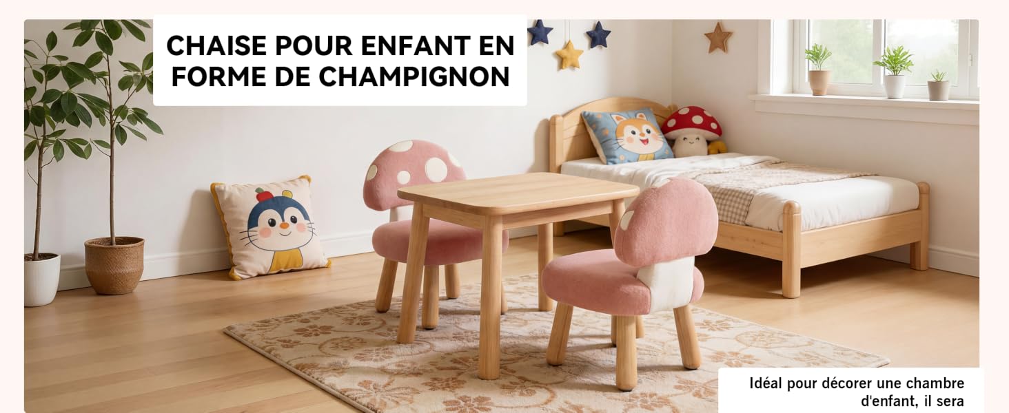 Le texte se lit comme suit : « CHAISE POUR ENFANT EN FORME DE CHAMPIGNON ». Montre une chaise rose pour enfant en forme de champignon dans une pièce avec des meubles en bois et des jouets en peluche.