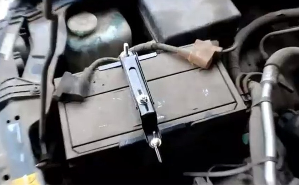 Kit De Support De Batterie Auto - Support De Maintien Pour Batteries Série 27, 30, 31 Avec Fentes Encastrées