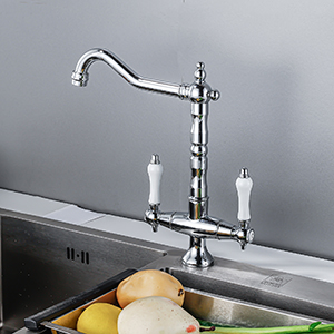Robinet de cuisine chromé rétro