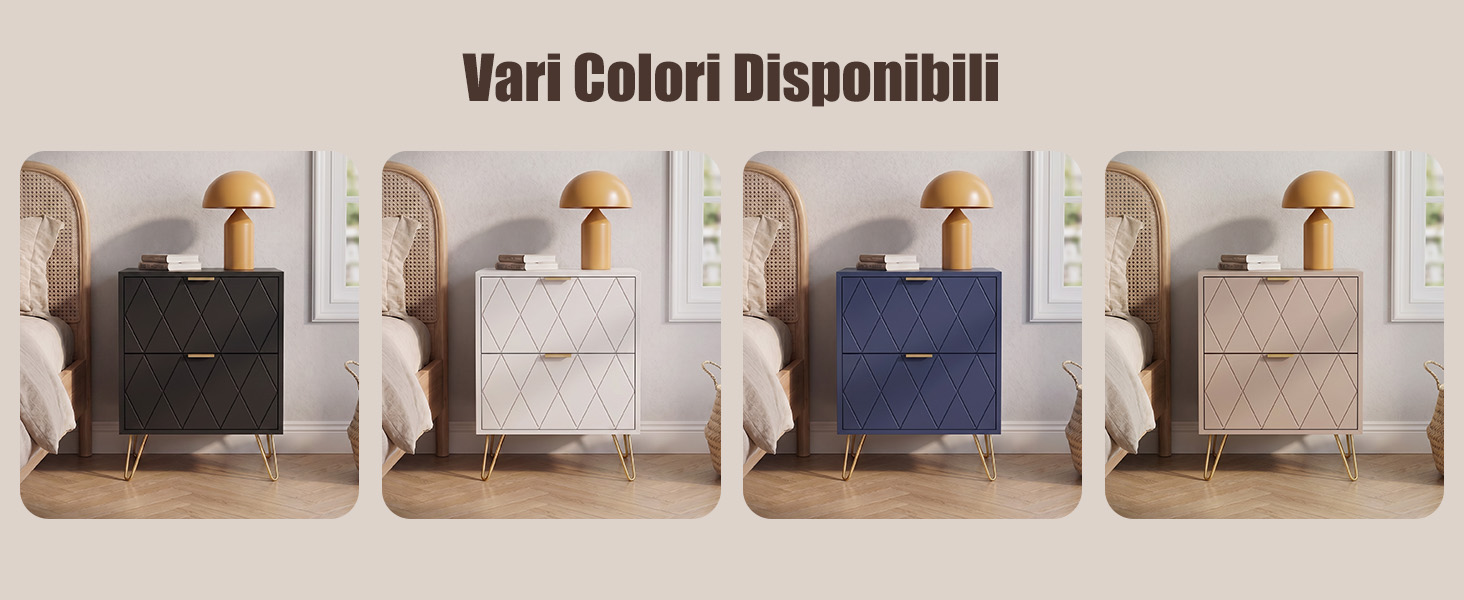 Il testo recita «Vari Colori Disponibili». Quattro poltrone imbottite disposte in fila con opzioni di tessuto nero, bianco, blu marino e beige.