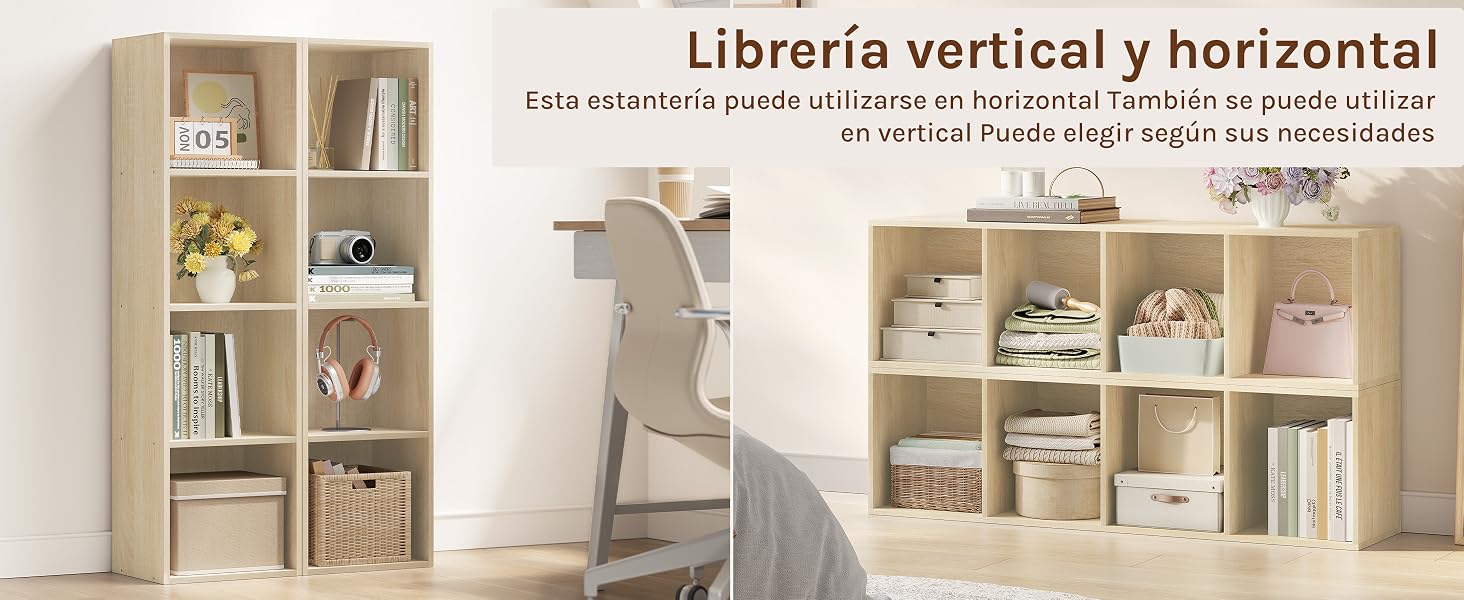 un escritorio y una silla en una habitación con una estantería