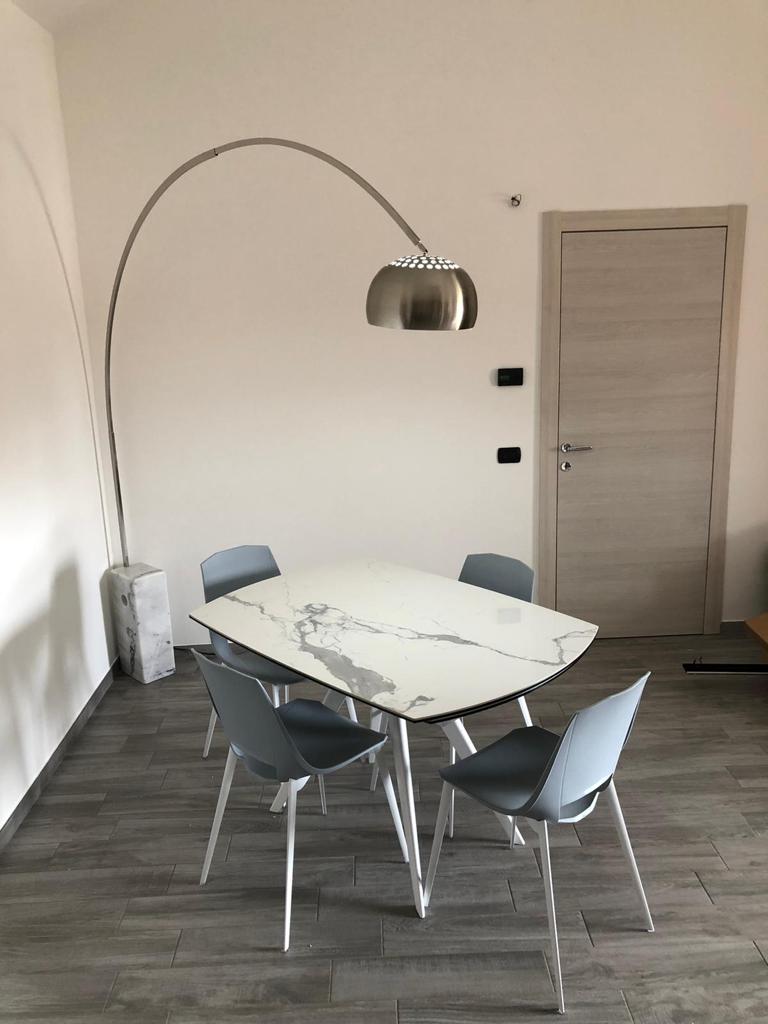 stilprojectstore-arredamento-casa-foto-clienti-lampada-base marmo