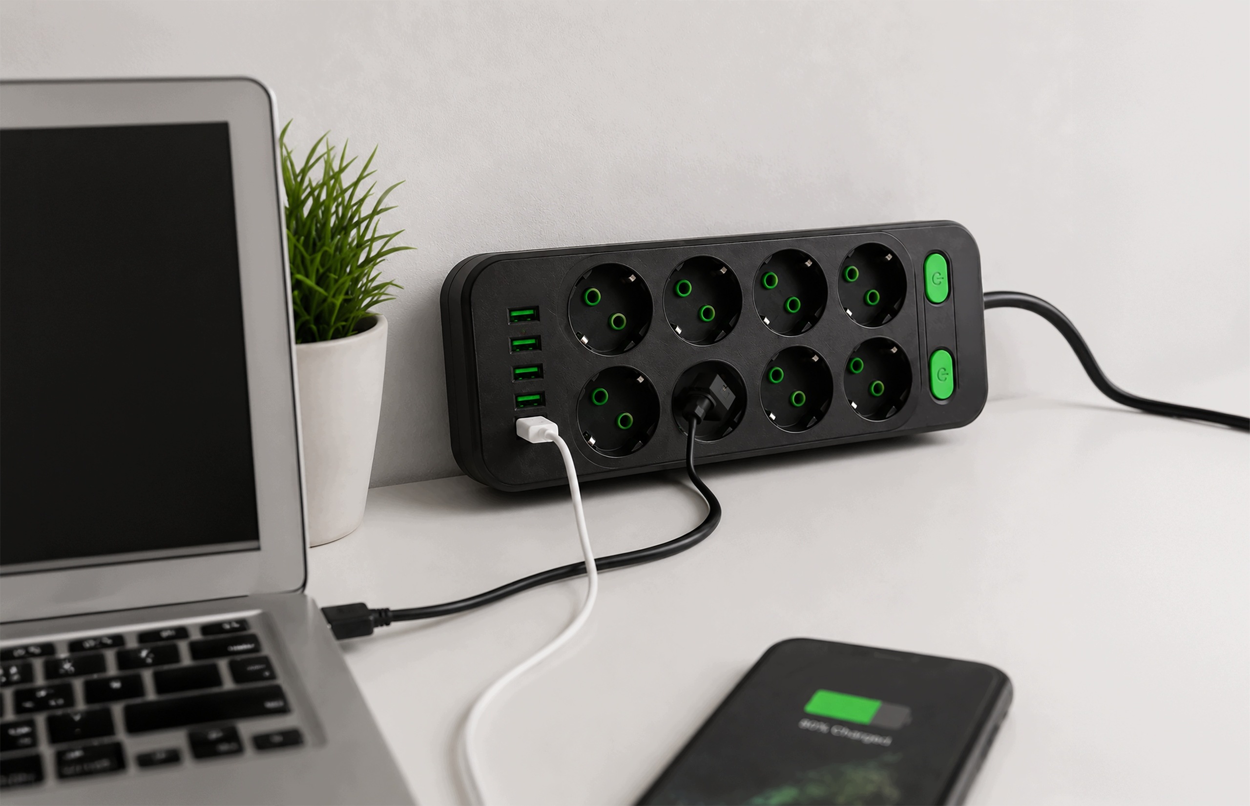 Multiprise 13 en 1, 4 ports USB type Cx1, 8 interrupteurs 230 V, 3 m, 2500 W, modèle Dual Line 841