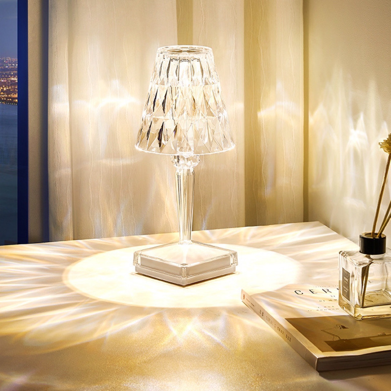 Lampe de Bureau Fille Plume Style Art Déco - Luxe et Confort
