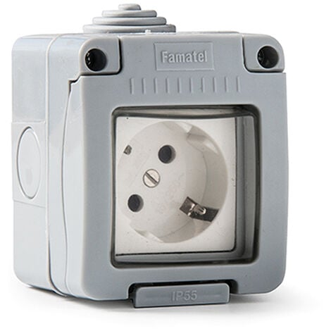 FAMATEL – Base  Enchufe de empotrar  Serie Garden  IP55  Protección Infantil  A prueba de agua  Fácil de instalar este producto  Gris