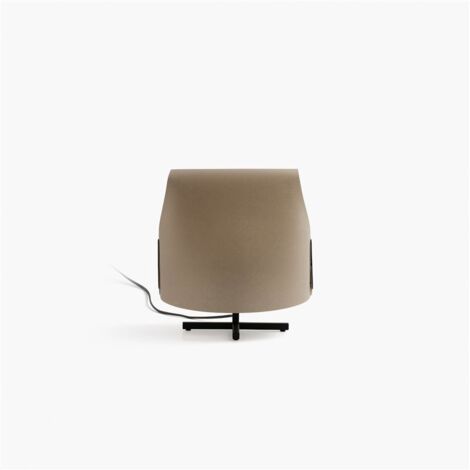 Faro Luang Pequeña Lámpara de Mesa Camel Negra