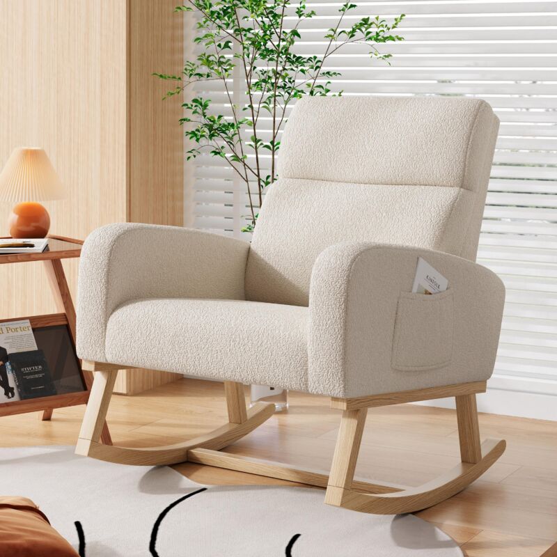 Fauteuil à bascule, avec accoudoirs, deux poches de chaque côté des accoudoirs, dossier incliné, pieds en bois massif, tissu sherpa, style