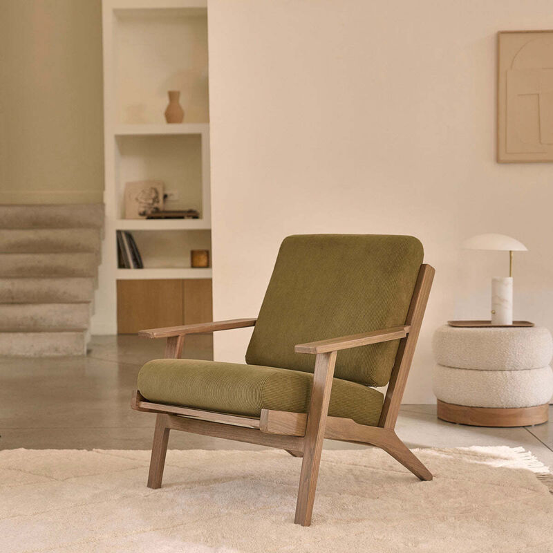 Berah Getah - Fauteuil en mindi massif et velours côtelé