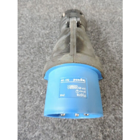 Fiche mobile 3P+N+T 32A femelle bleue droite 200-250V caotchou noir étanche IP44 Hypra Legrand