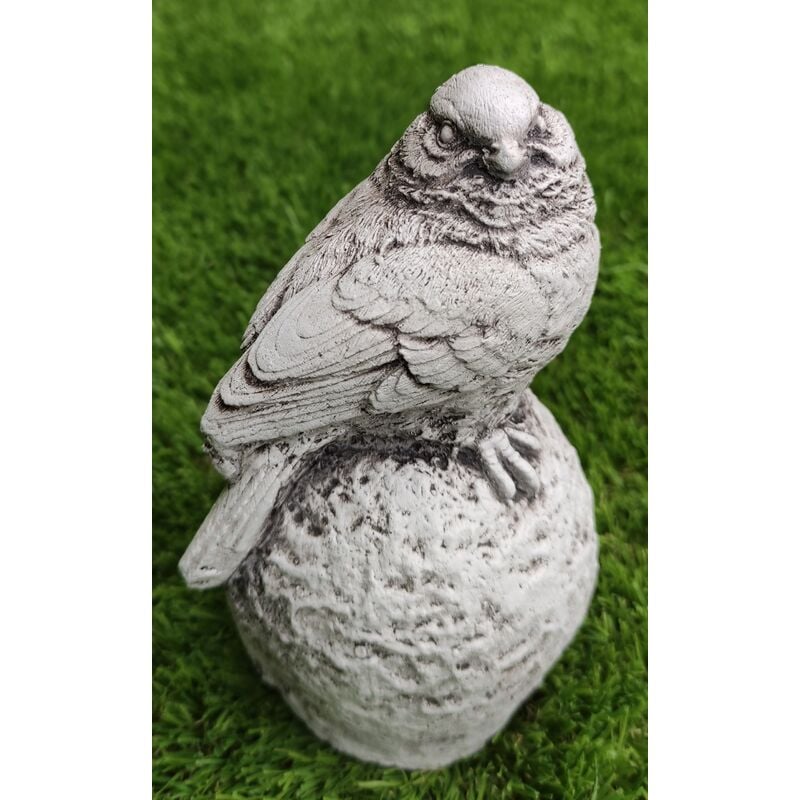 

Anaparra - Figura Pájaro sobre bola hormigón-piedra 7x9x14cm.