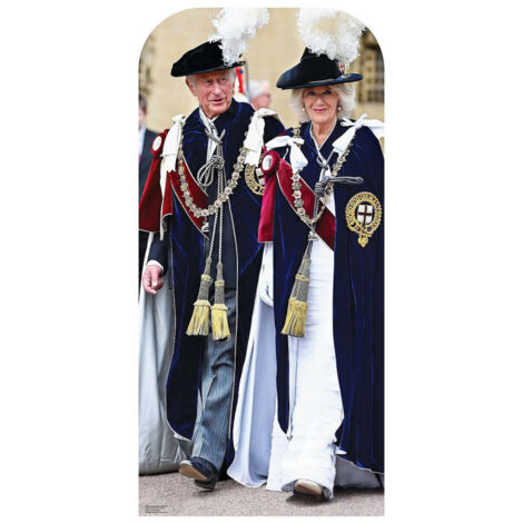 Figurine en carton Passe-Tête - Roi Charles III et Reine Consort Camilla – Ordre des Chevaliers - Haut 193 cm