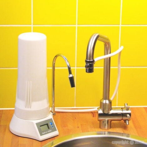 Filtre DIGITAL sur évier avec une cartouche XM - HYDROPURE TECA
