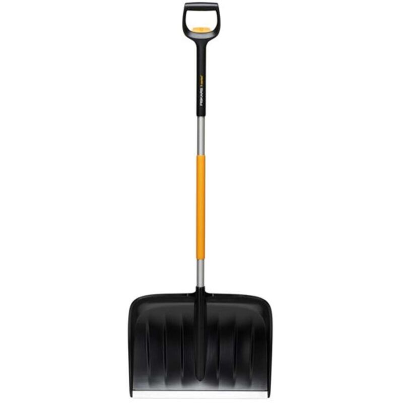 Fiskars 1057189 Snow Pusher: Telescopic Handle Durable Blade