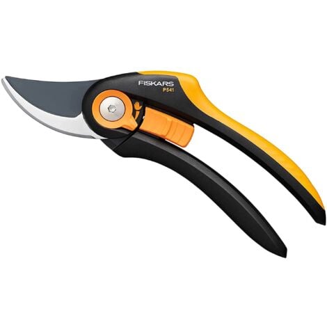Fiskars Plus SmartFit Bypass Gartenschere P541
