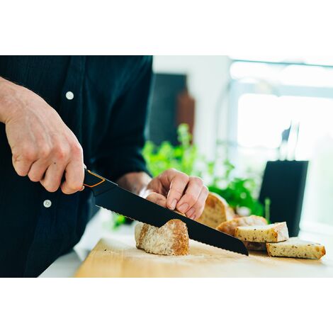 FISKARS Utensili da cucina - Coltello da pane, 23 cm 1003093