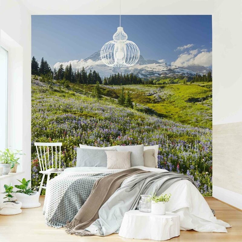 

Fotomural - Mountain Meadow With Flowers In Front Of Mt. Rainier - Mural cuadrado Dimensión LxA: 240cm x 240cm