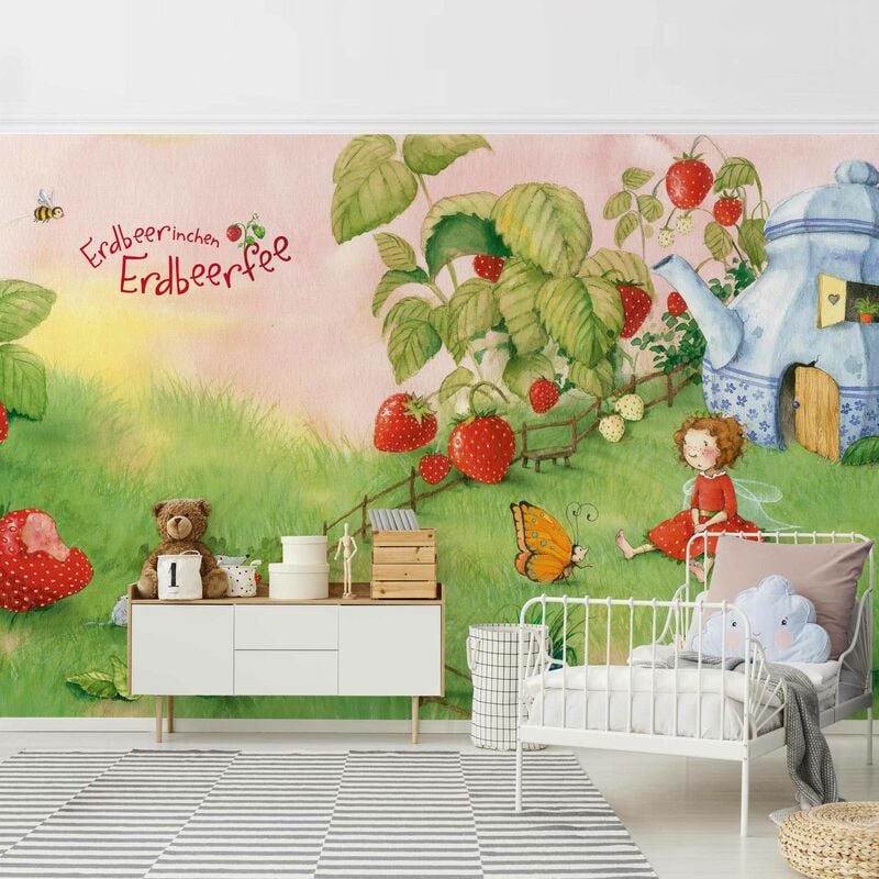 

Fotomural - Strawberry Rabbit Erdbeerfee - In The Garden - Mural apaisado Dimensión LxA: 190cm x 288cm