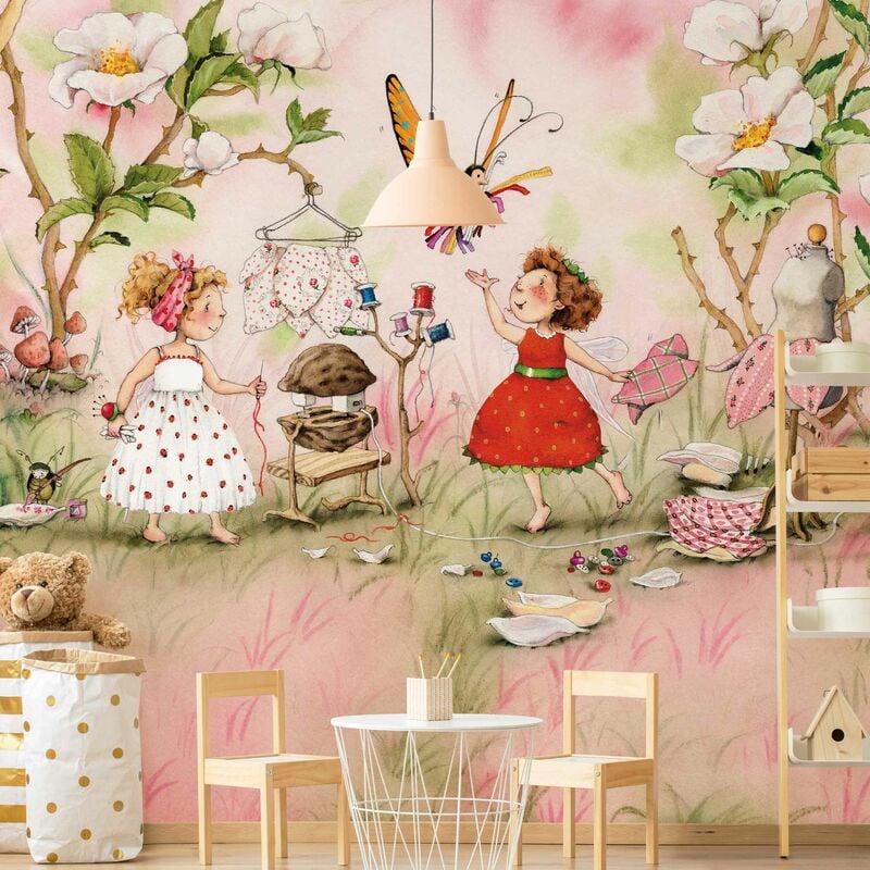 

Fotomural - Strawberry Rabbit Erdbeerfee - Tailor Room - Mural cuadrado Dimensión LxA: 288cm x 288cm