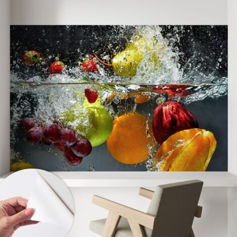 Fototapete Selbstklebend - Wandtattoo - leicht anzubringen - Wandverkleidung Früchte im Wasser 104x70 cm