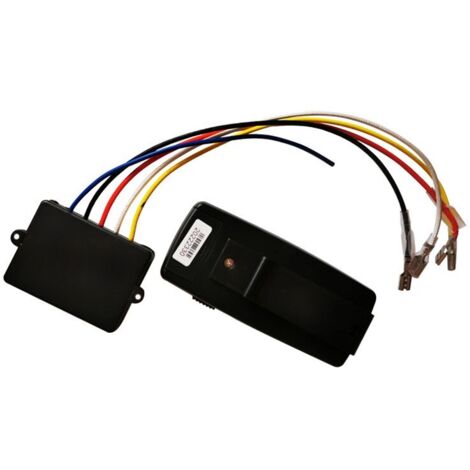 Fourniture de télécommandes pour extracteurs d'ancre en nylon et plastique, d'accastillage et d'accessoires nautiques.