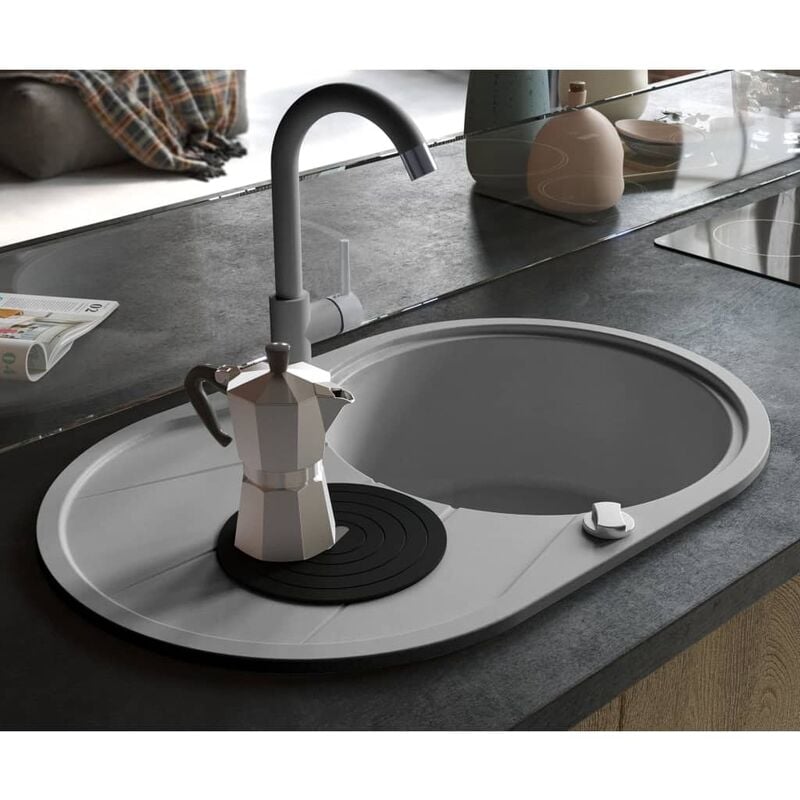 

Fregadero de cocina de granito con un seno ovalado gris