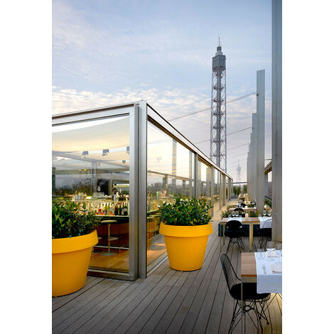Gio Tondo Giallo zafferano Vaso decorativo in polietilene originale Slide colorato giardino di design esterno interno bar ristorante hotel