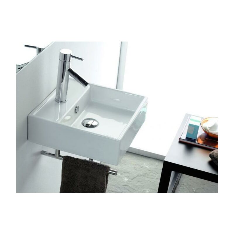 

BATHCO 0017D GOMERA Lavabo con toallero