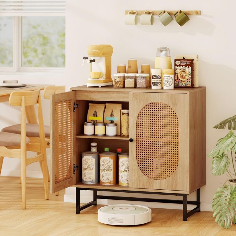 GOPLUS Buffet Bas avec Cannage, Buffet Salle a Manger avec 2 Portes Décorées de Rotin, Étagère Réglable, Pieds en Métal, Armoire de Cuisine Boheme 80