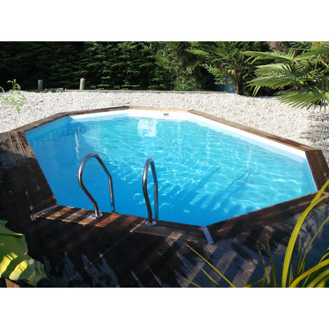 GRE – Piscine hors sol ovale en pin traité autoclave IV – Dimensions 4,36m x 3,36m x H: 1,17m – Volume 10m³ – Surface de nage 10,90m²