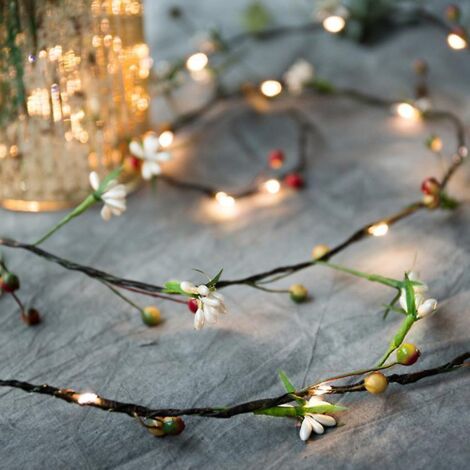 Guirlande lumineuse LED de 20 m en fil de cuivre et rotin, idéale pour les fêtes de fin d'année.