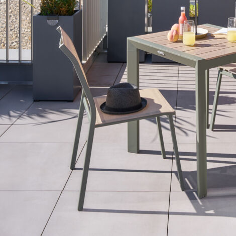Hesperide – Chaise de jardin empilable lin et vert laurier – Structure aluminium traité époxy – Assise en texaline résistante – Confort optimal